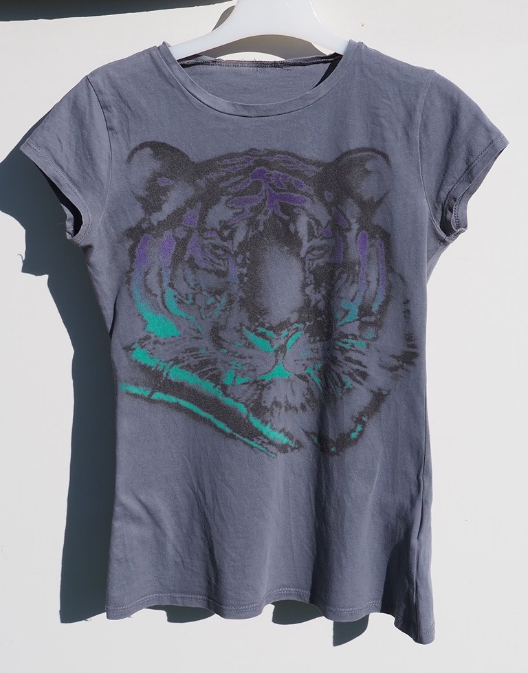 Graues T-Shirt von Pimkie mit Pop Art Tiger