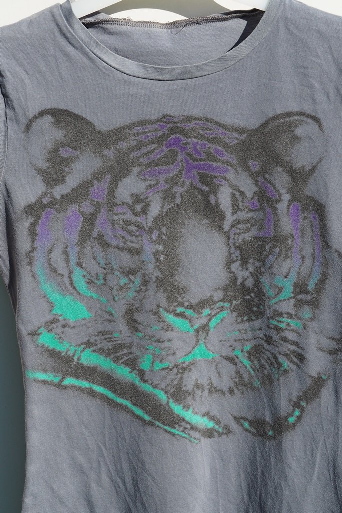 Graues T-Shirt von Pimkie mit Pop Art Tiger
