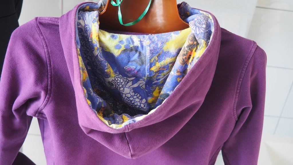 .Element Skaterhoodie Sweatjacke lila mit buntem Logo und Kapuze