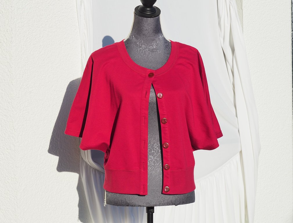 Weinrotes Jäckchen, Blouson, Hängeweste, Poncho mit Fledermausärmeln