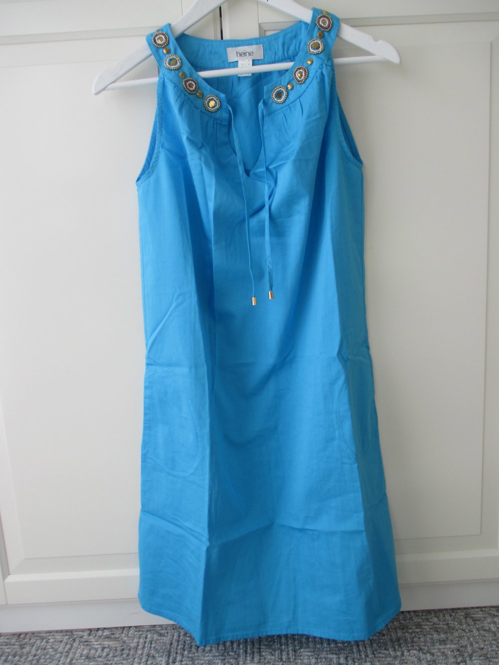 süßes türkisfarbiges Trägerkleid mit Pailletten, Gr. 36, seitl. Taschen,100 % Baumwolle, neu 