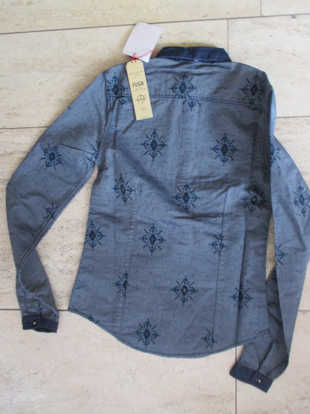 Fuga; Jeans- Indianer bluse, XS, neu mit Etikett, mit Biesen, abnehmbarer Schleife, goldfarbenen Knöpfen und folkloristischem Print