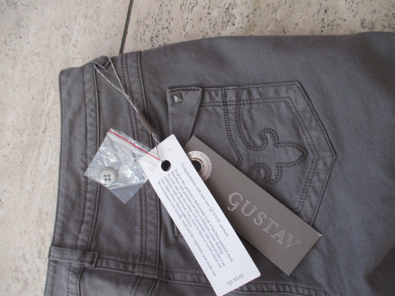 edle Jeans von Gustav, Gr. 38, dunkelgrau, 2 unterschiedliche Taschen, 5 - pocket, neu