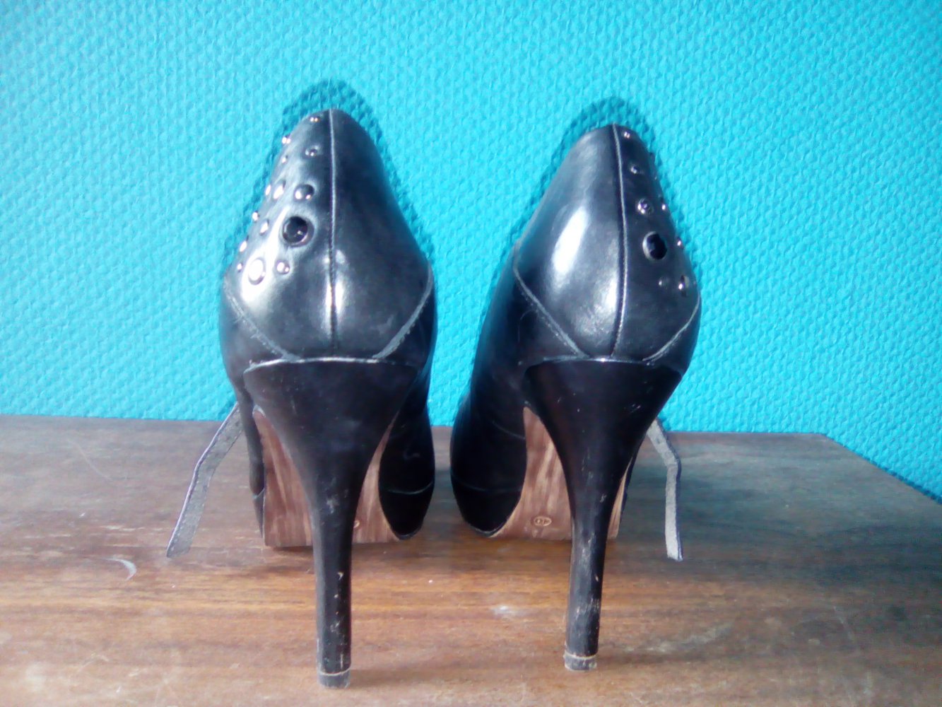 Schwarze High Heels von Tamaris mit Nieten