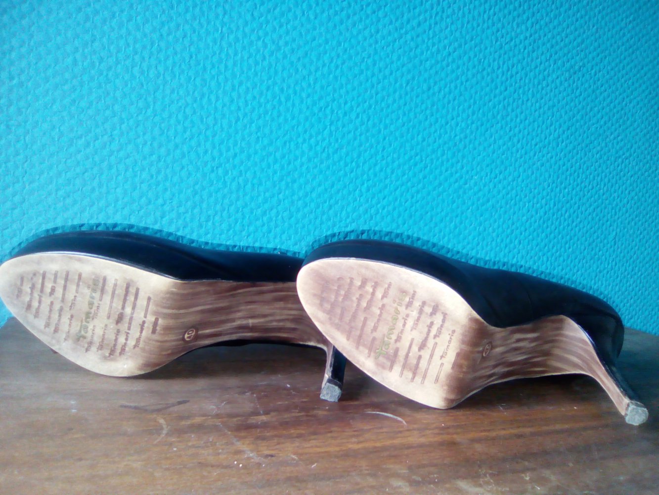 Schwarze High Heels von Tamaris mit Nieten