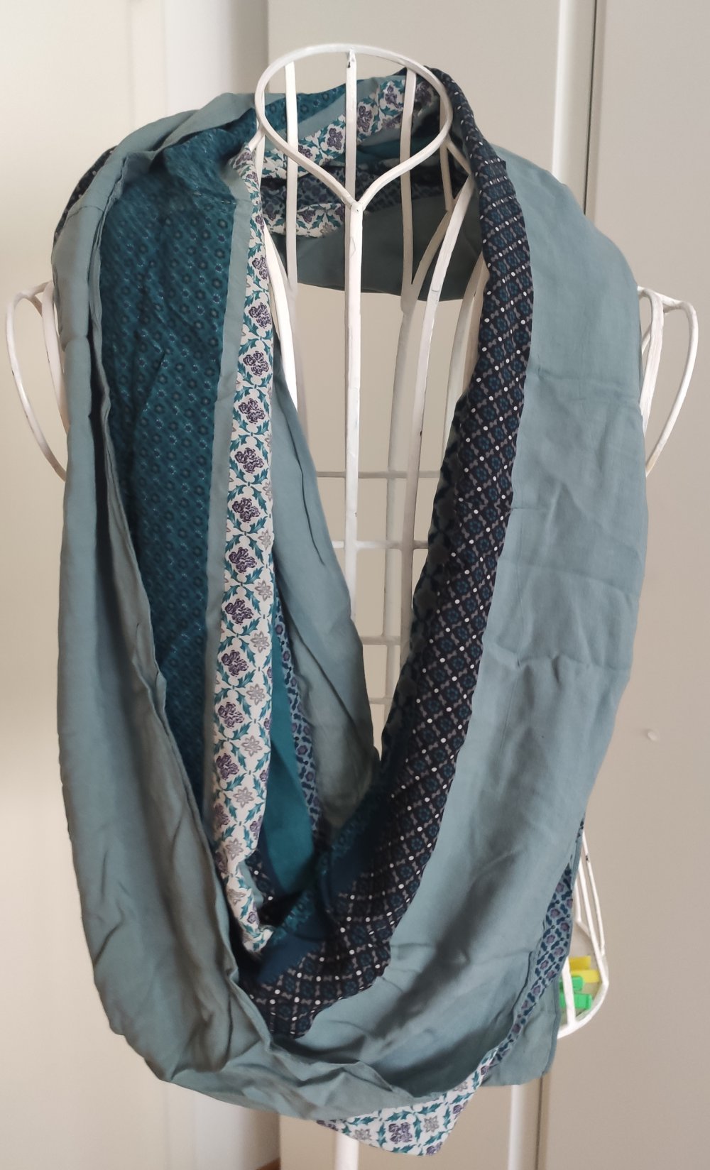 Tunnelschal Blautöne 