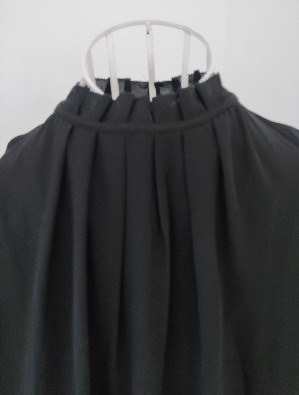 Elegantes schwarzes Kleid von H&M 38