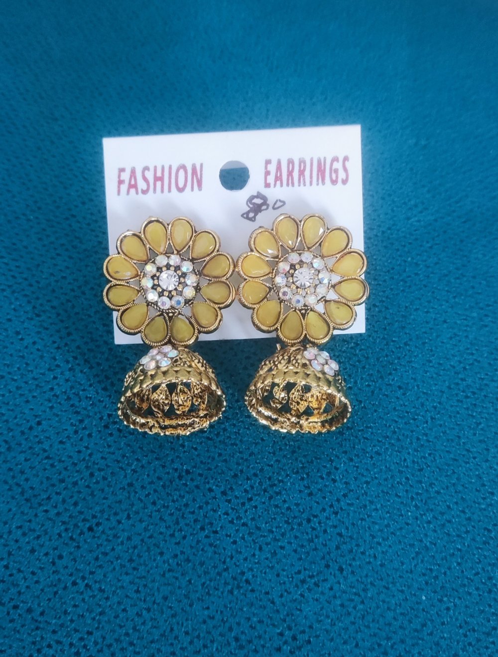 Ohrringe Modeschmuck auffällig