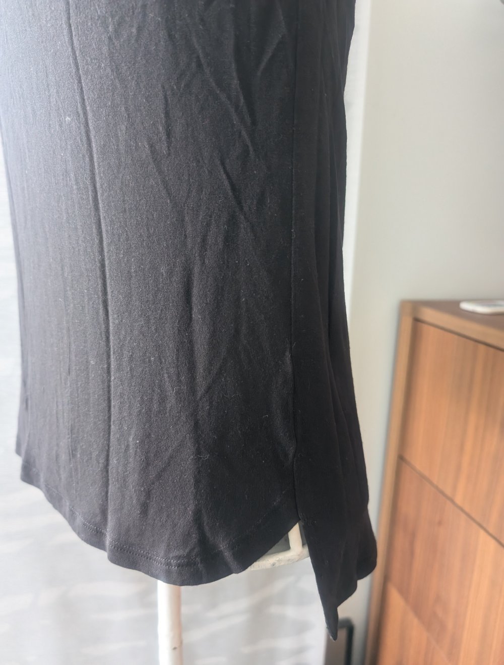 schwarzes Top mit Spitze 38