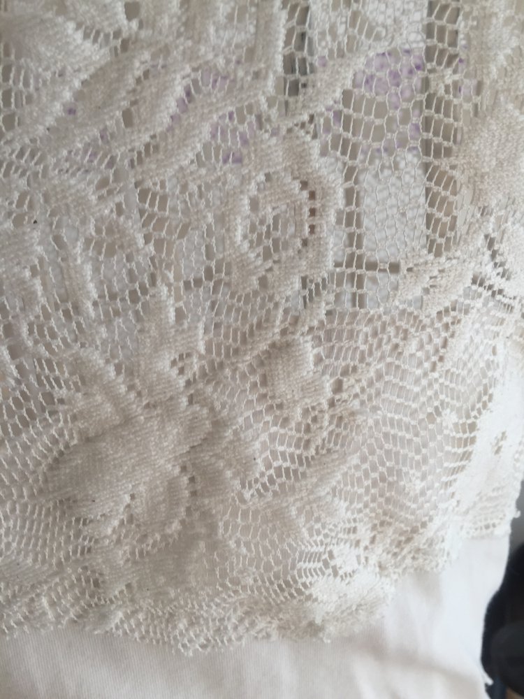 Weißes Spitzenshirt 44/46