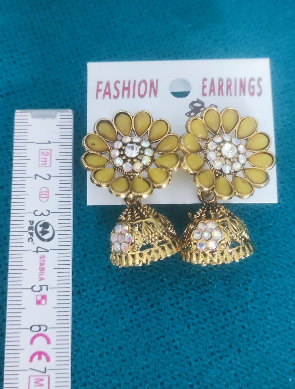 Ohrringe Modeschmuck auffällig