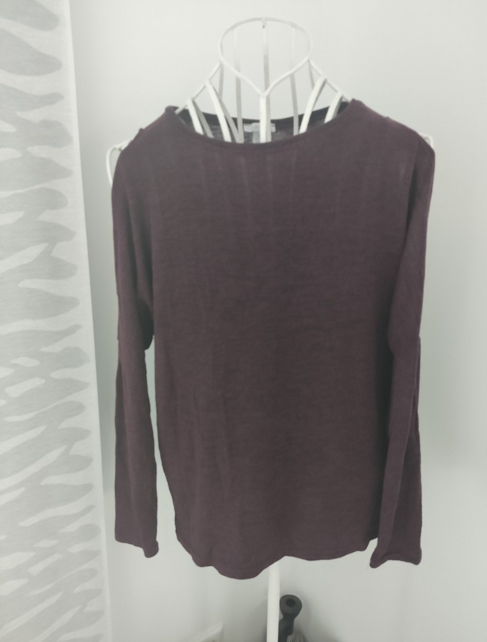 Cold-Shoulder Longsleeve XS