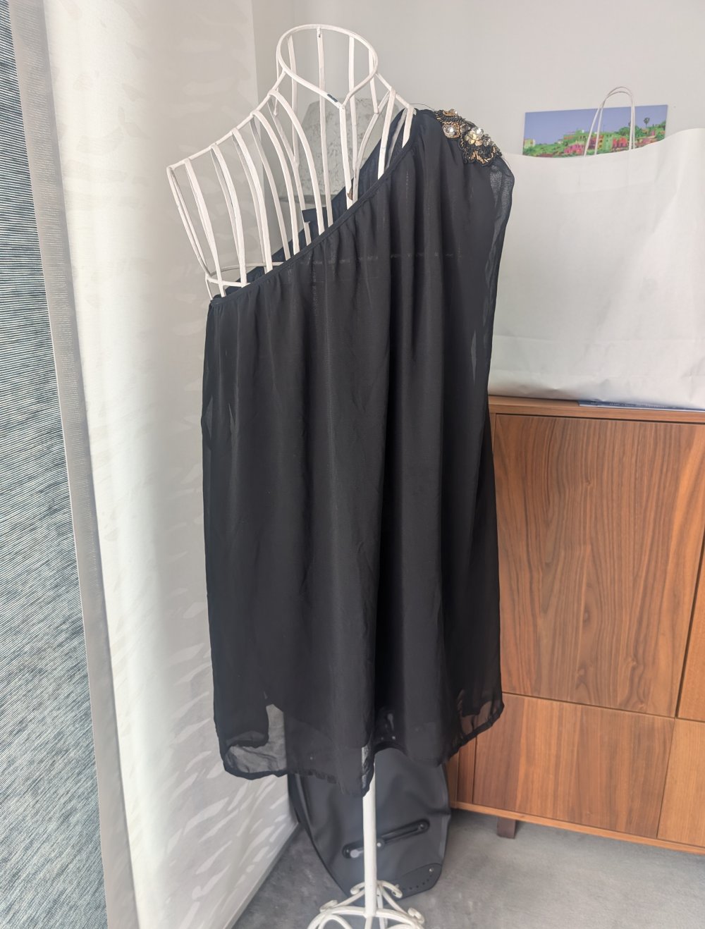 asymmetrisches Schwarzes Kleid Vero Moda M