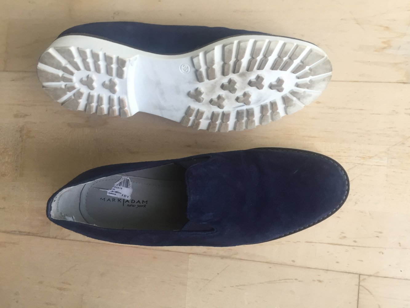 Blaue Slippers Mark Adam