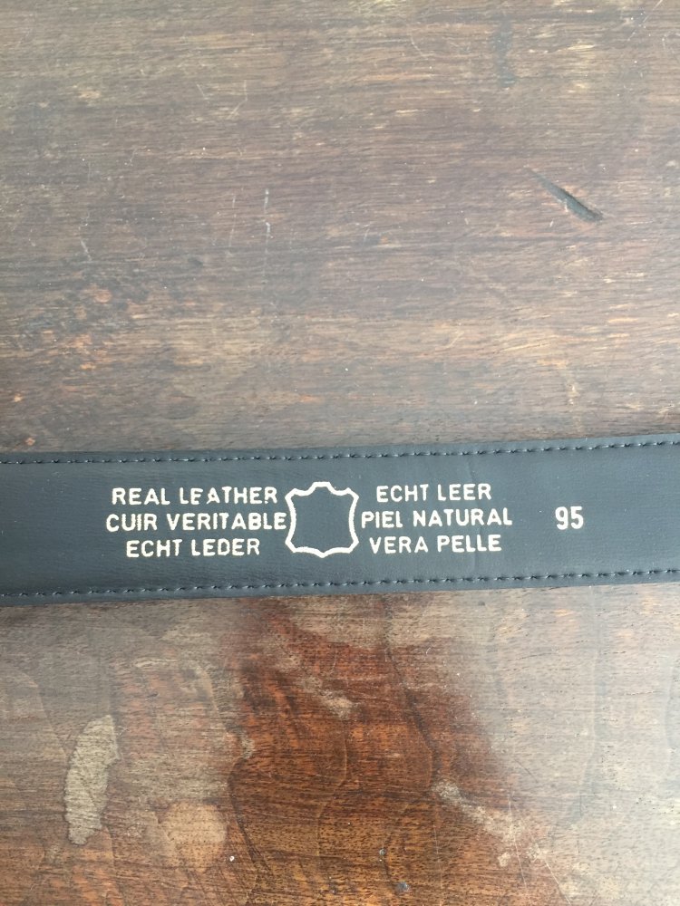 Roter Echtledergürtel 