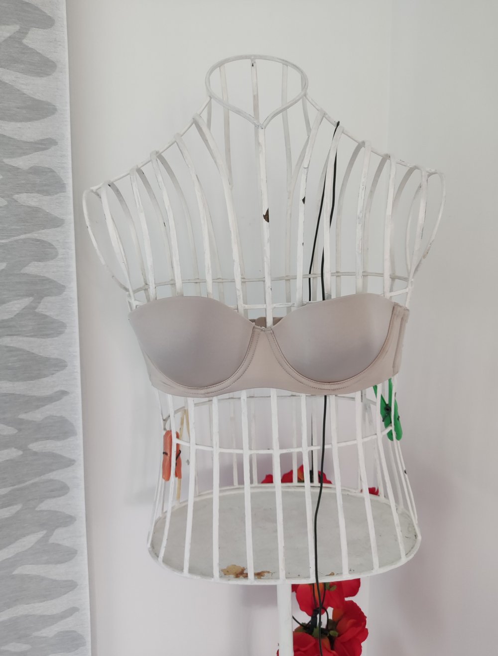 Beiger Bandeau-BH 75B