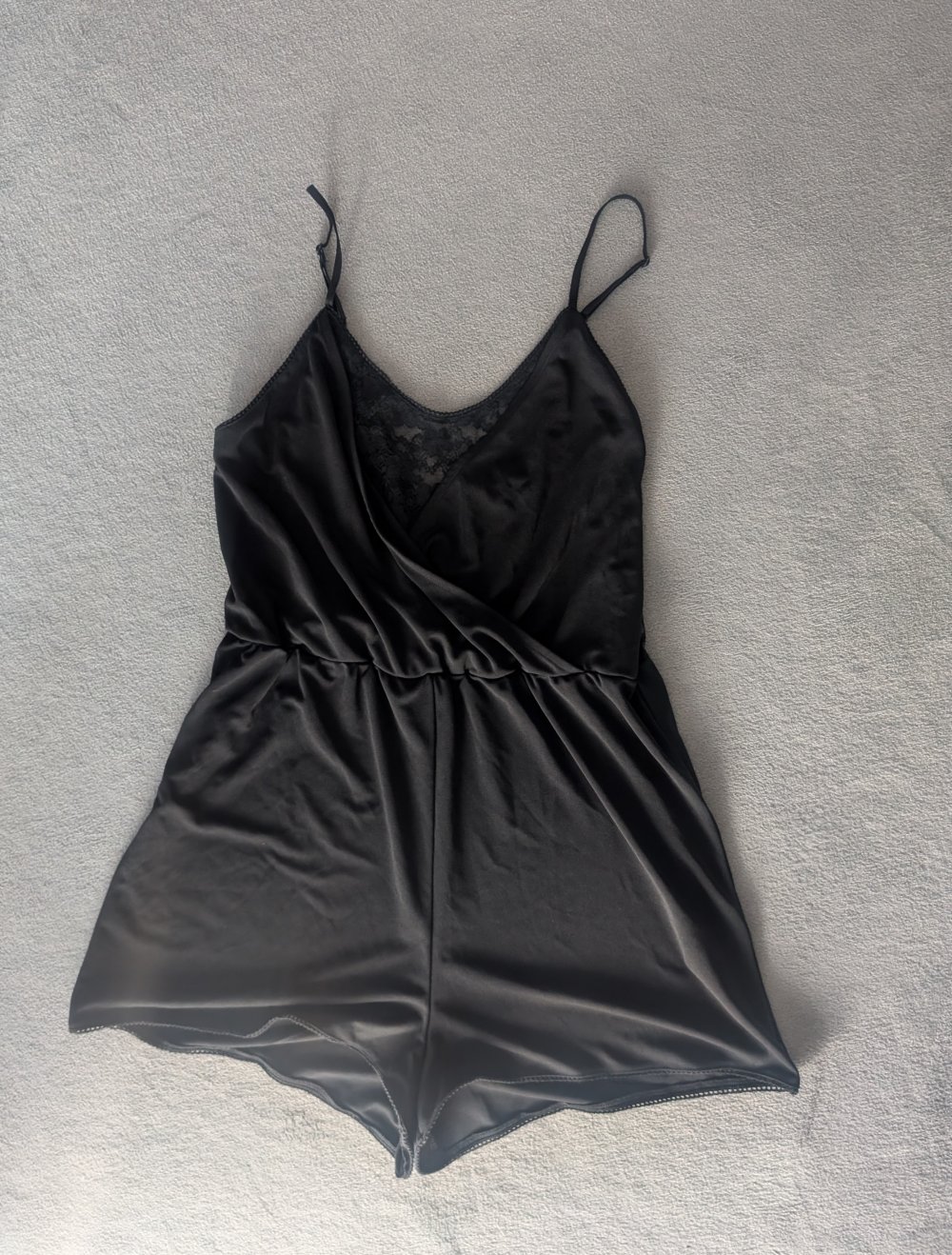 schwarzer kurzer Jumpsuit L H &M