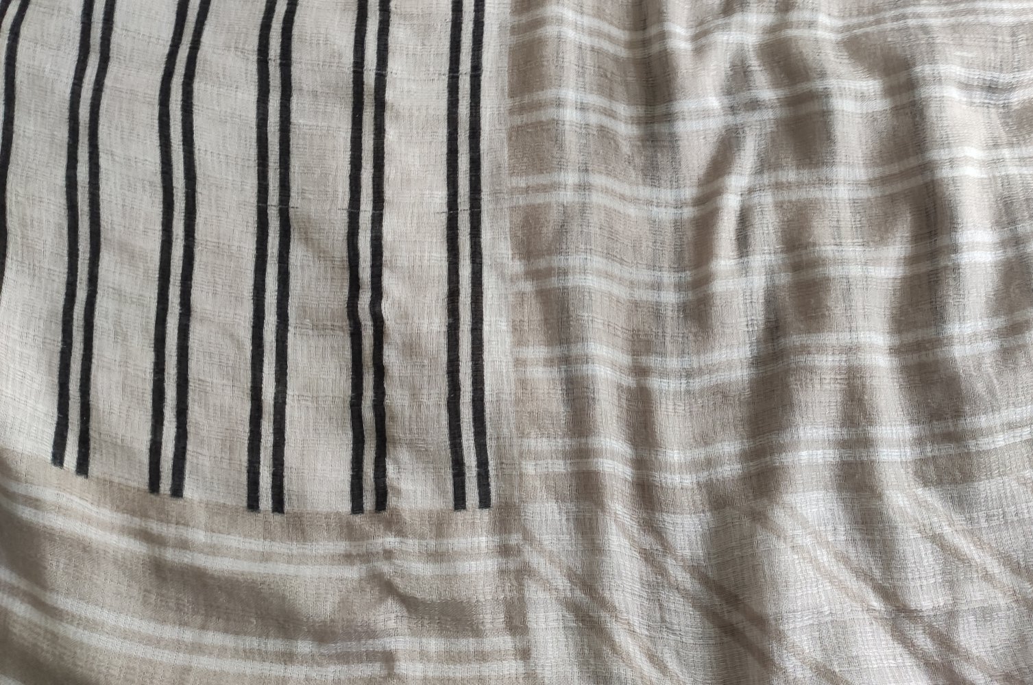 Gestreiftes Tuch leicht 