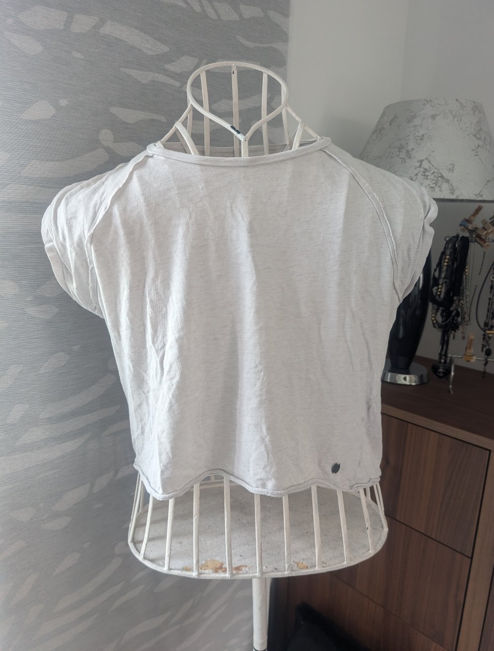 helles Crop Top FB Sister S