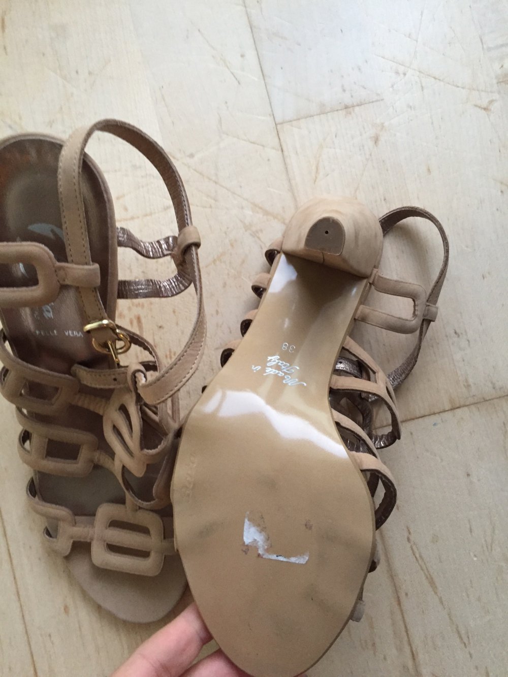 Beige Sandalen Bata 38