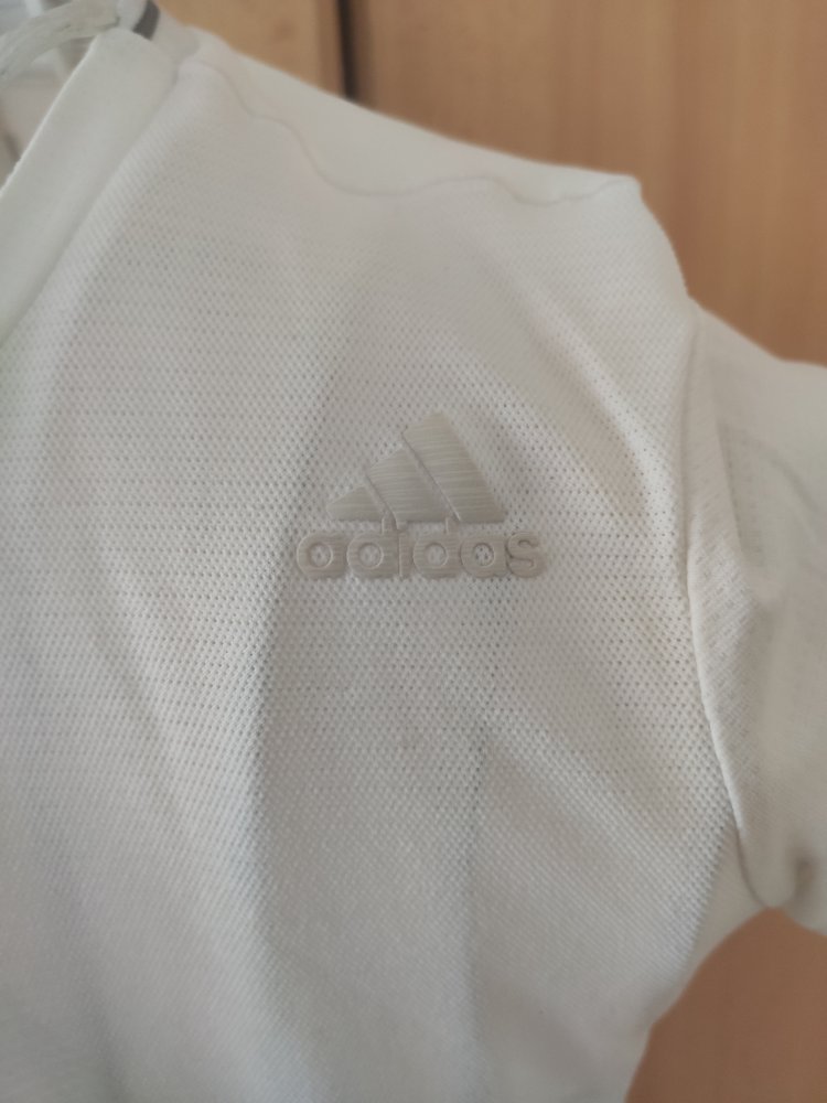 Adidas Shirt XS