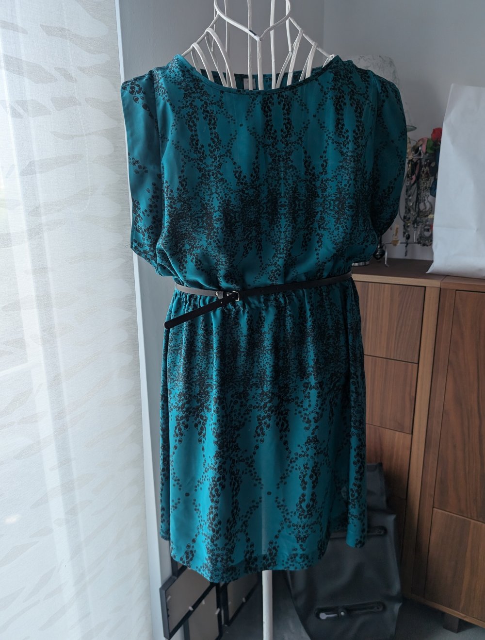 grünes lockeres Kleid S. Oliver 38