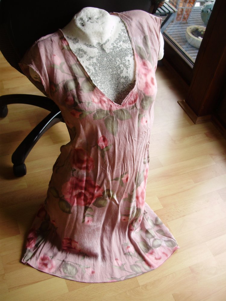 Hugo Boss Kleid rosa bunt Blumen 36 BW Cupro