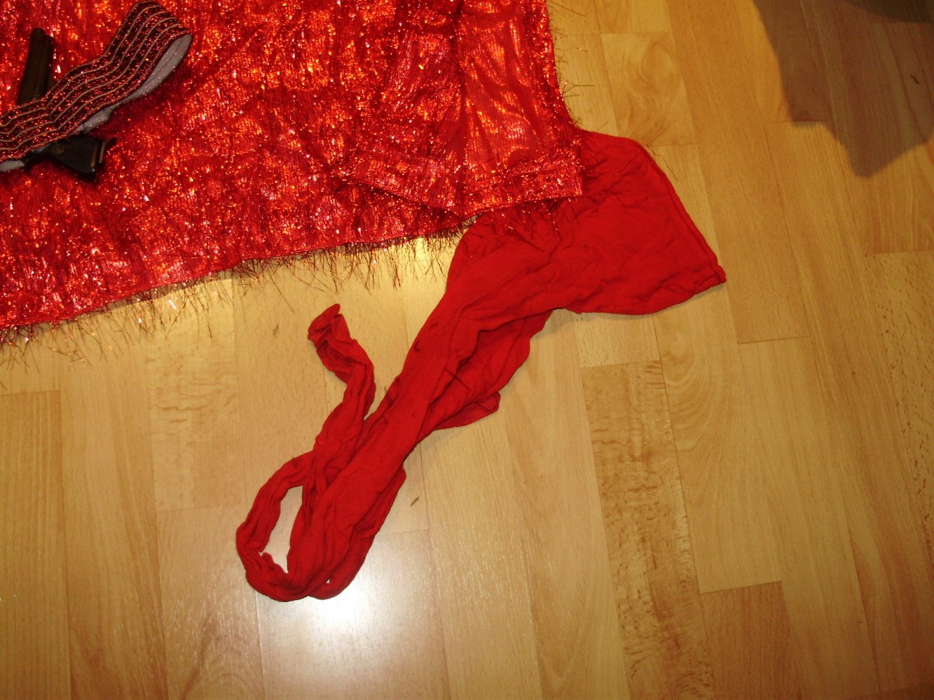 Charleston Kleid rot Glitzer + Strumpfhose+ Zigarettenhalter + Pistole