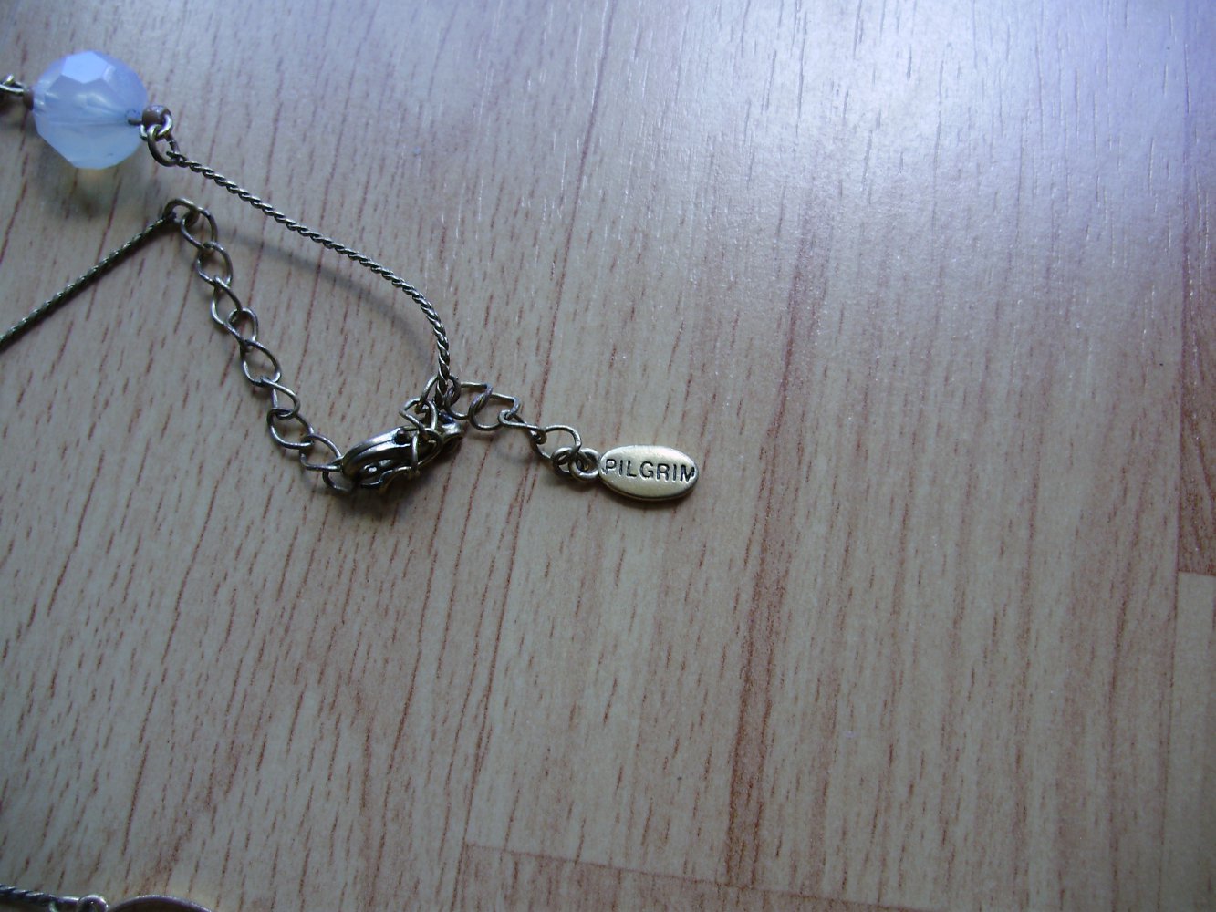 Pilgrim Kette ausgefallen golden Papagei Perlen 148 cm wie neu