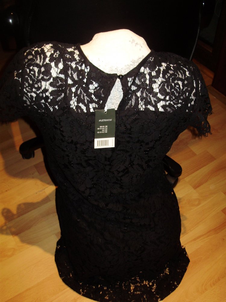 Spitzen Kleid schwarz gefüttert nagelneu Etikett 38