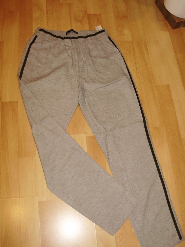 zara Hose Stoff hellgrau khakifarbene Seitenstreifen Gummibund + Reißverschluss Gr S