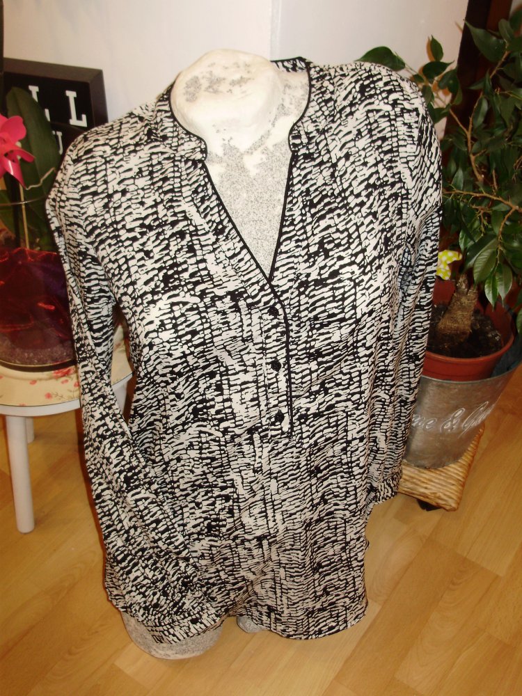Jacqueline de Jong Bluse schwarz weiß Muster Gr 38 wie neu