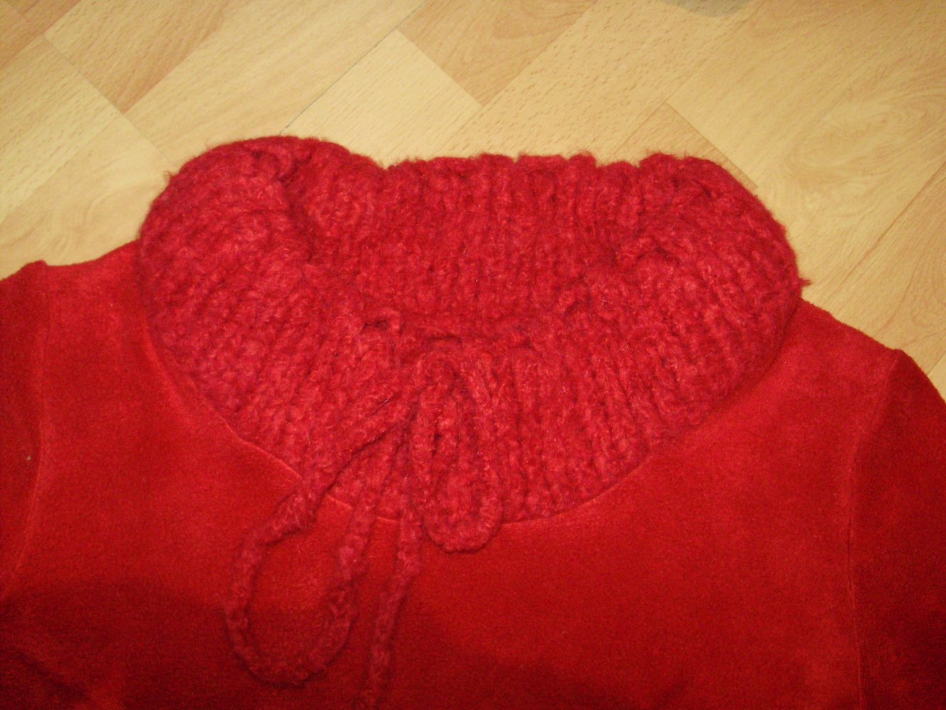 Handlaget av Merethe kuschelig weiches warmes Kleid rot M passend