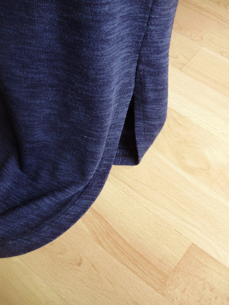 MGN Kleid blau LA RA abgerundeter Saum bequem M