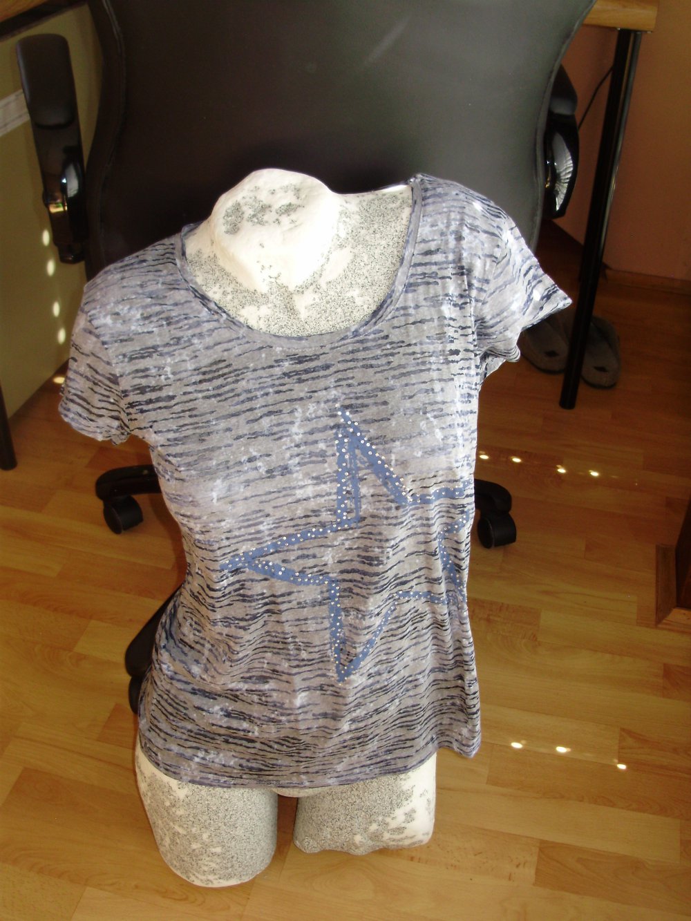 Shirt blau Camouflage Stern Glitzer S NEU