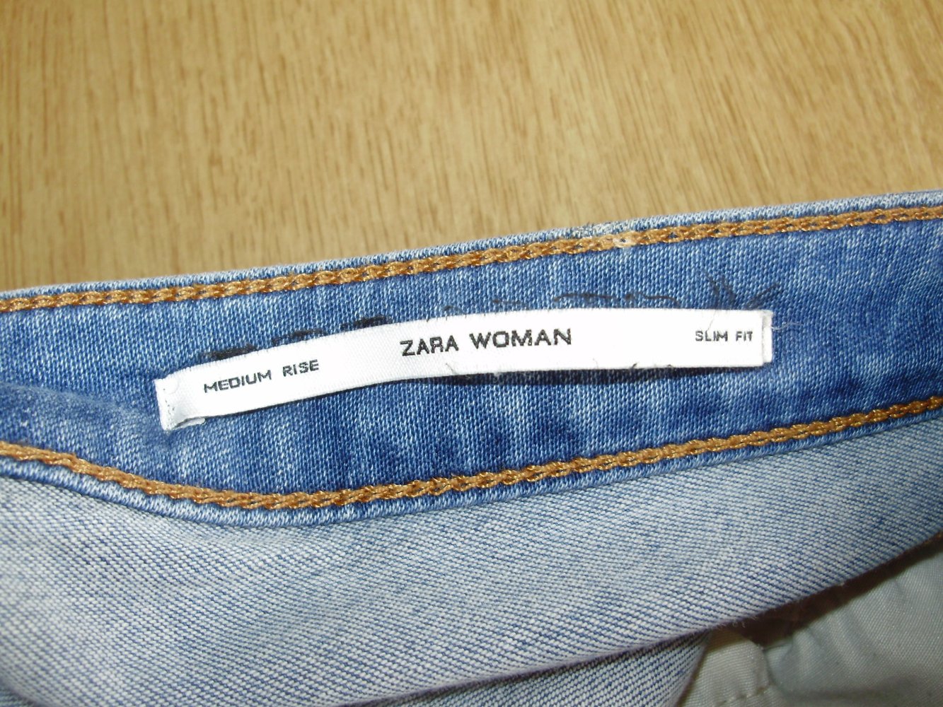Zara Jeans destroyed medium rise slim fit 40 = S