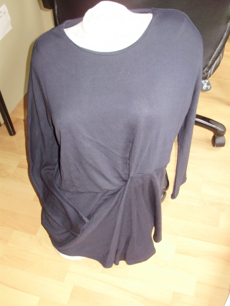 Cos Oberteil dunkelblau schwarz weit mit Falten elegant Gr S