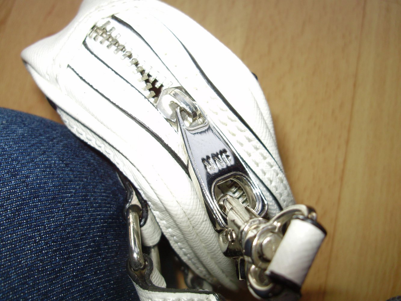 Mango süße kleine Tasche weiß Henkel wie neu