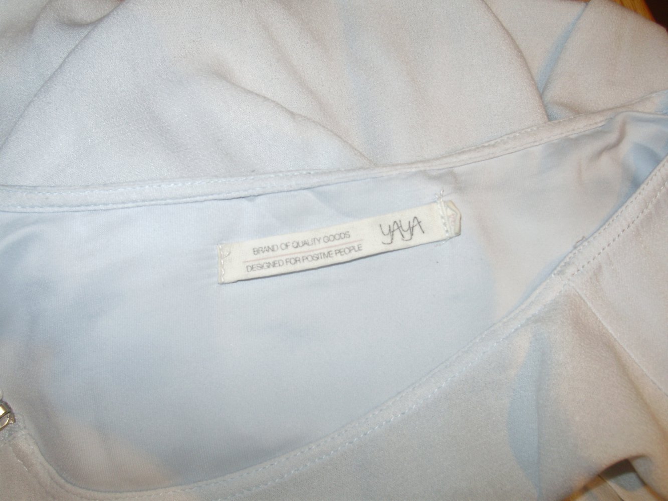 YAYA Langarmshirt hellblau leicht ausgefallen Gr S passend