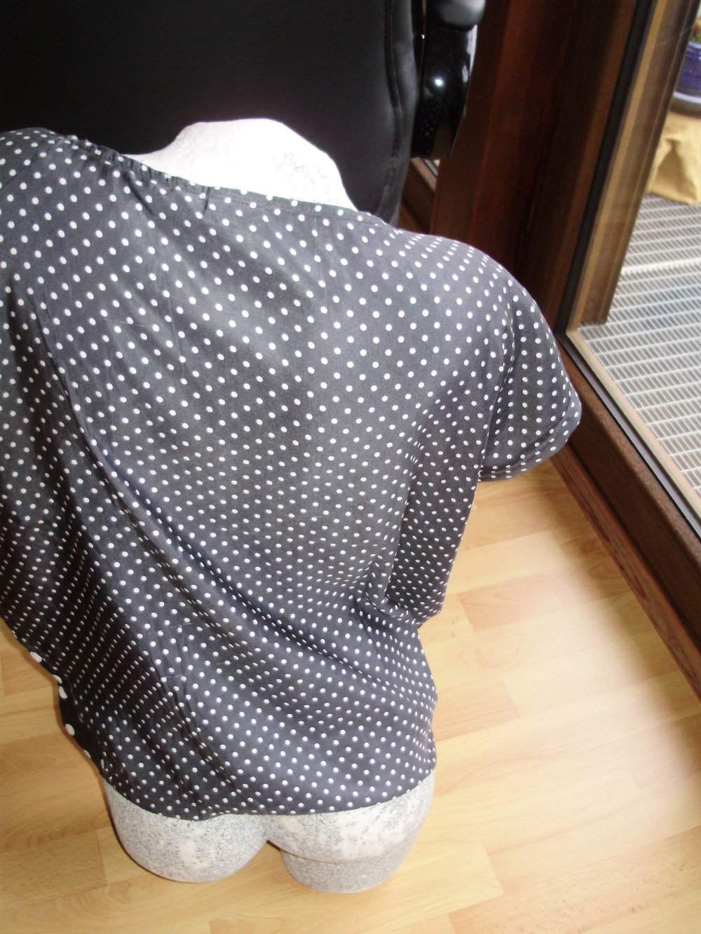 adidas Blusenshirt schwarz weiße Dots locker leicht Gr S passend