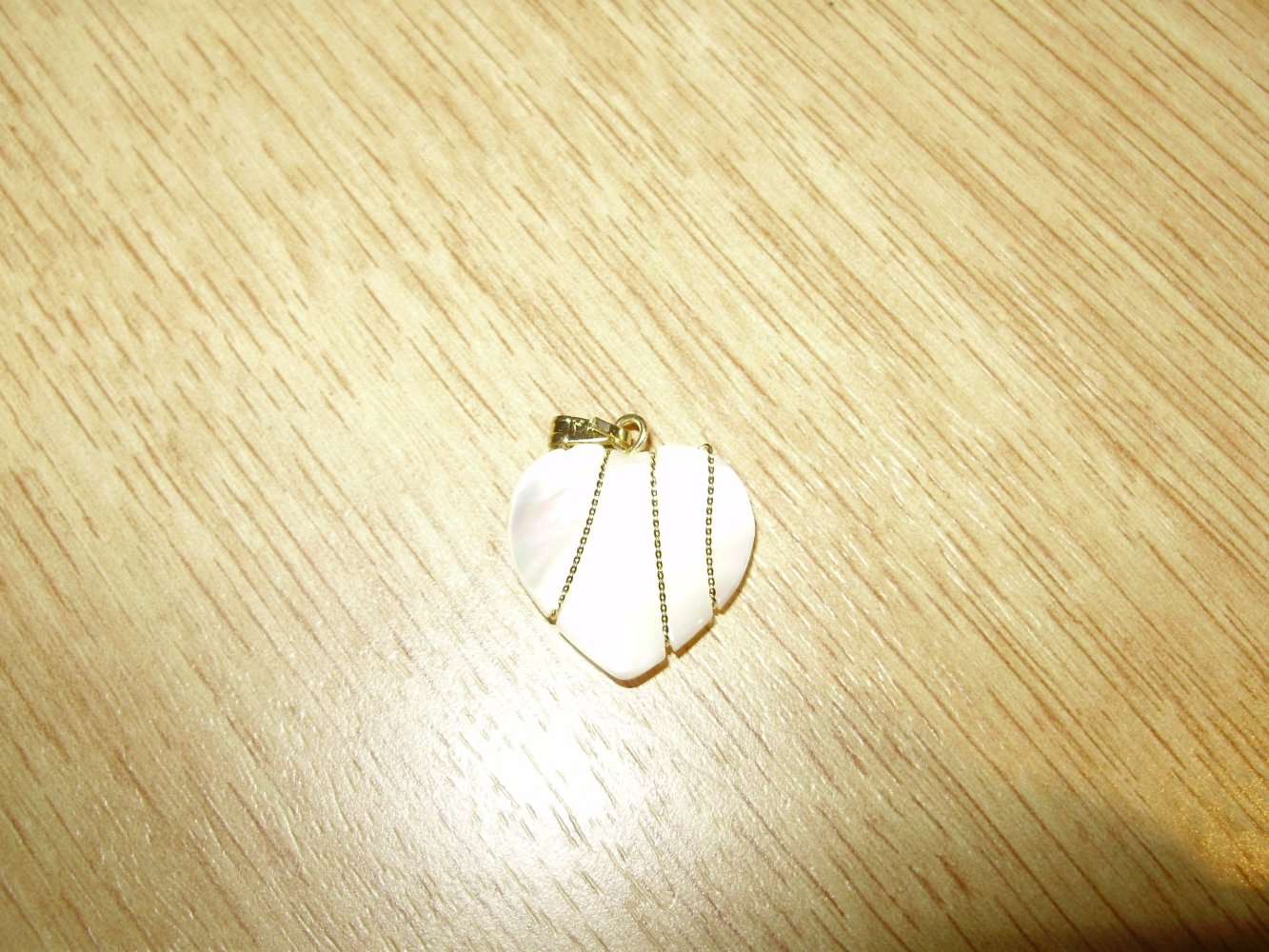 Anhänger Herz weiß mit Goldfäden NEU