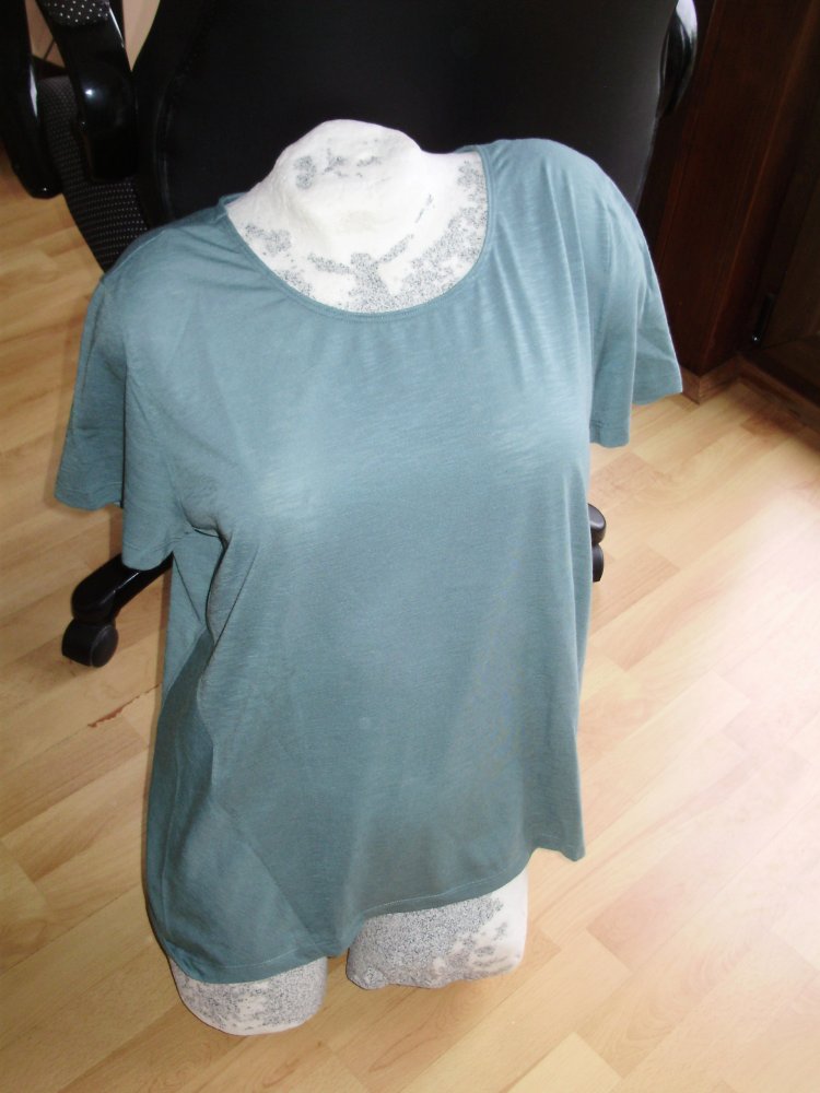 Casall Shirt salbei grün Gr 44