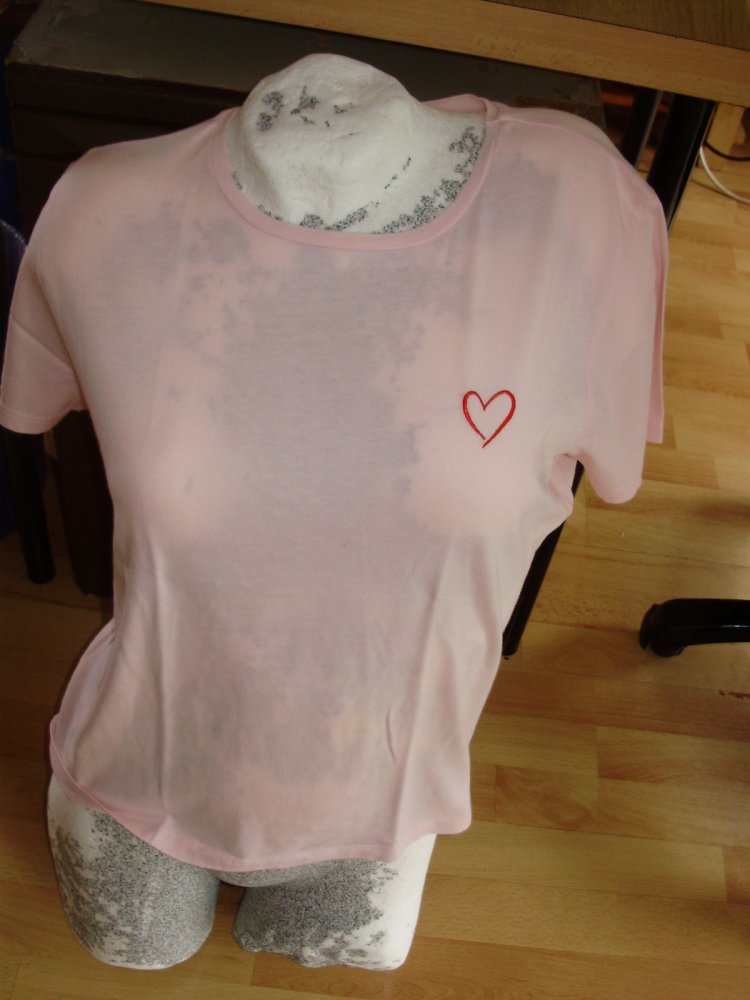 Amisu Shirt helles Rose mit gesticktem kleinen Herz S M