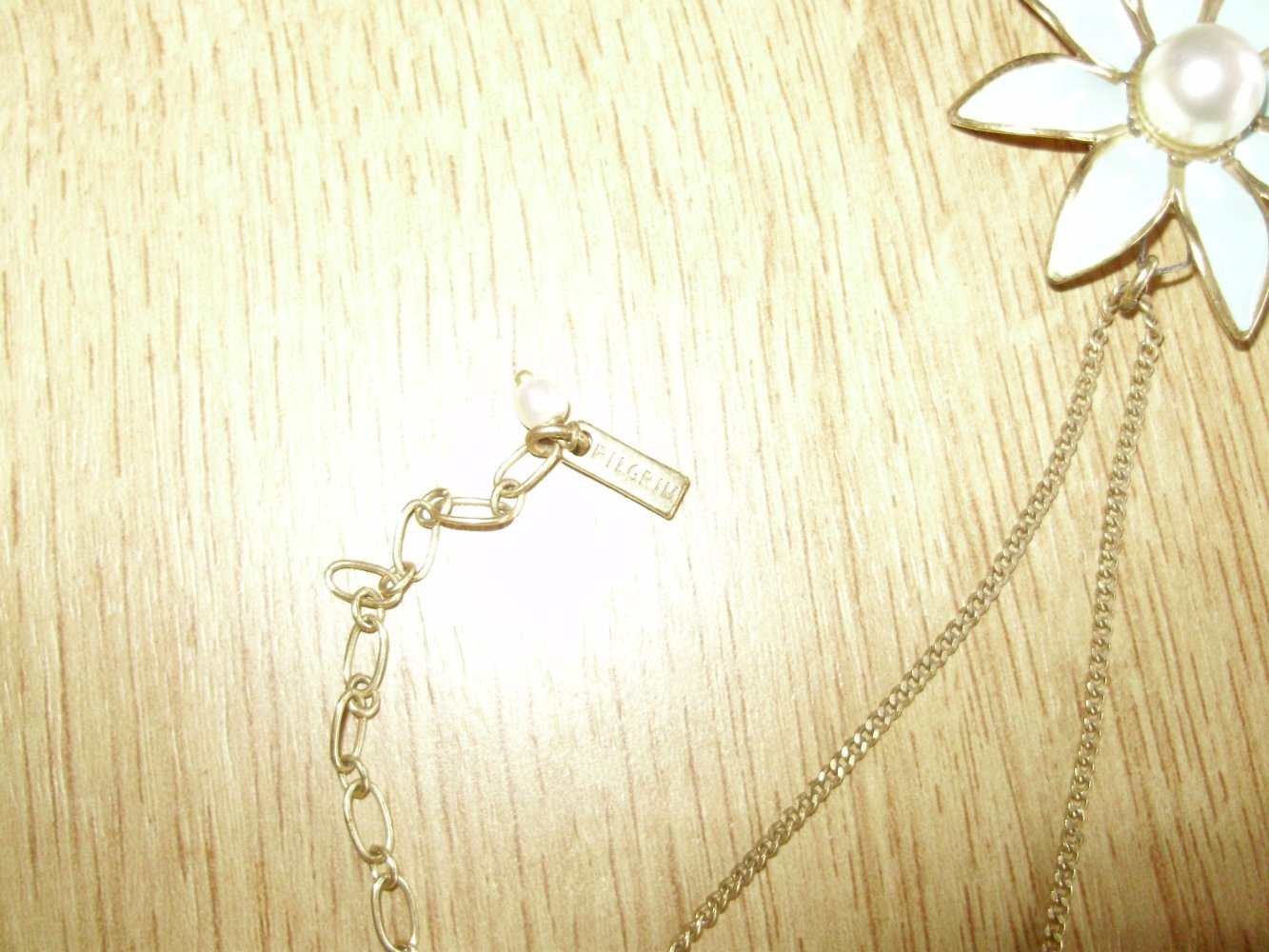 Pilgrim Kette Blume hellblau Perle gold