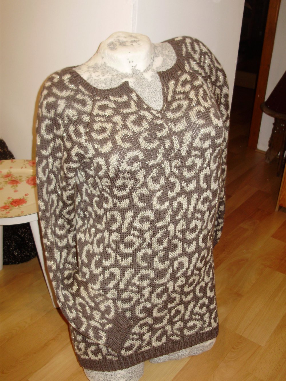 Pullover Rundausschnitt mit Schlitz braun beige gold Gr M passend