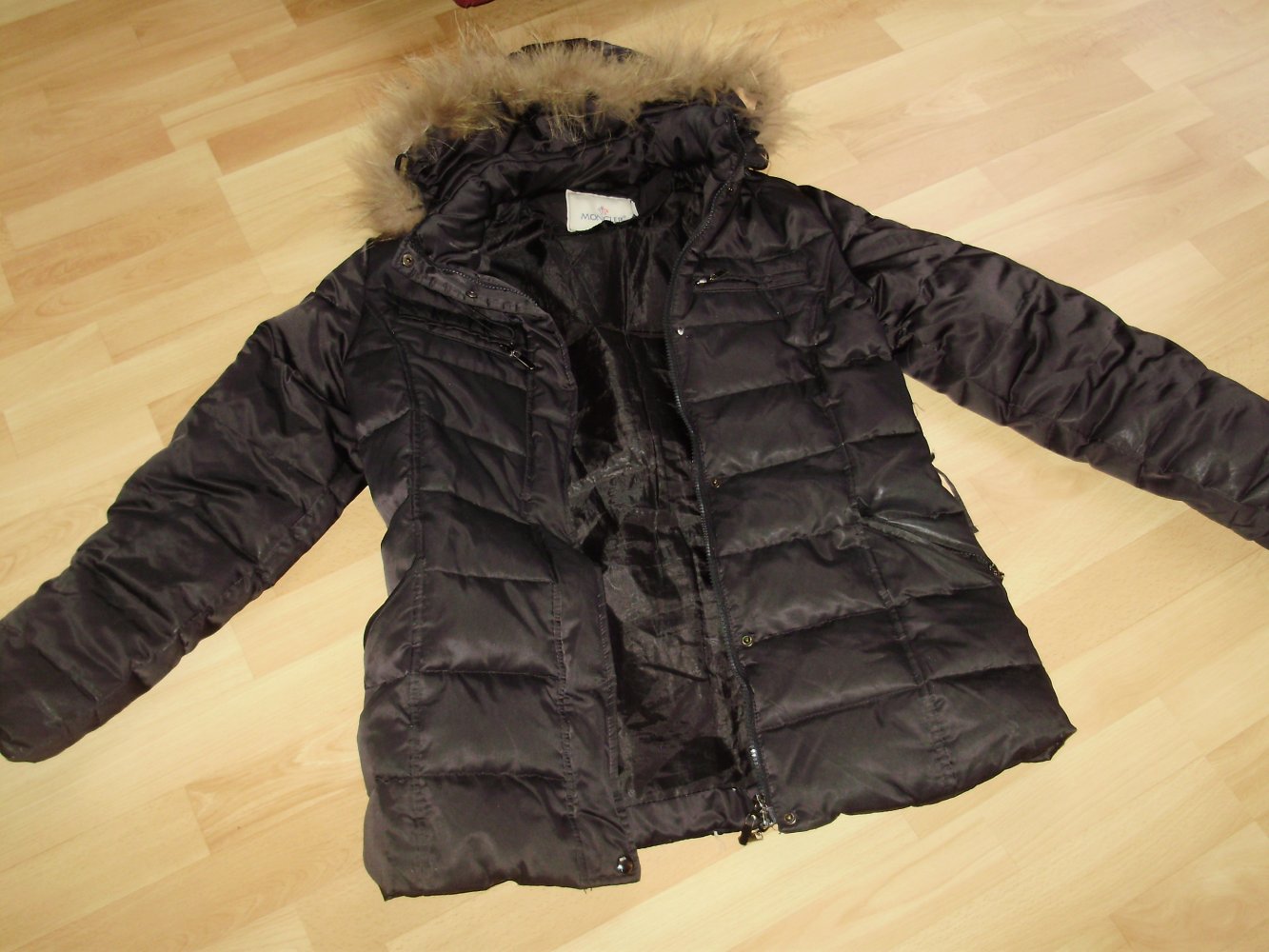 Winterjacke Daunen schwarz Kapuze M