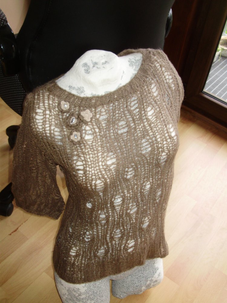 vero moda zarter Pullover khaki Häkelblumen M