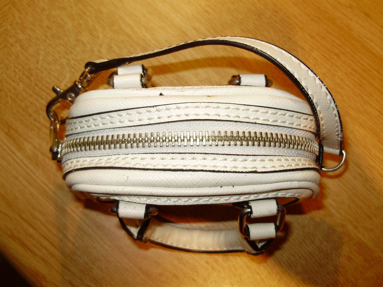 Mango süße kleine Tasche weiß Henkel wie neu