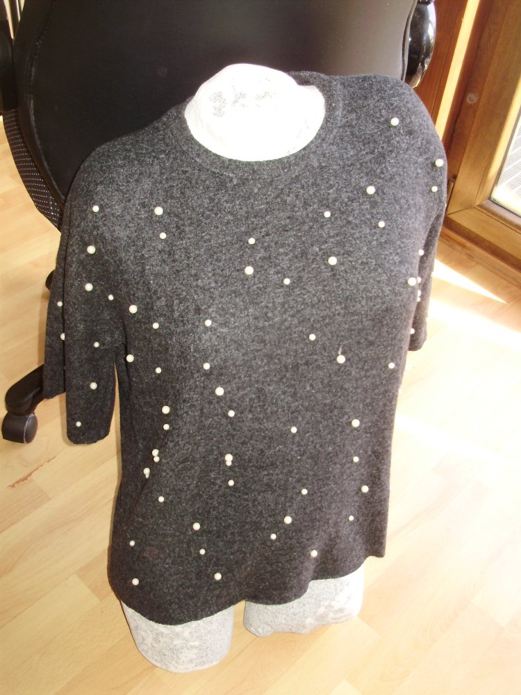 Zara Pullover kuschelweich grau Perlen M