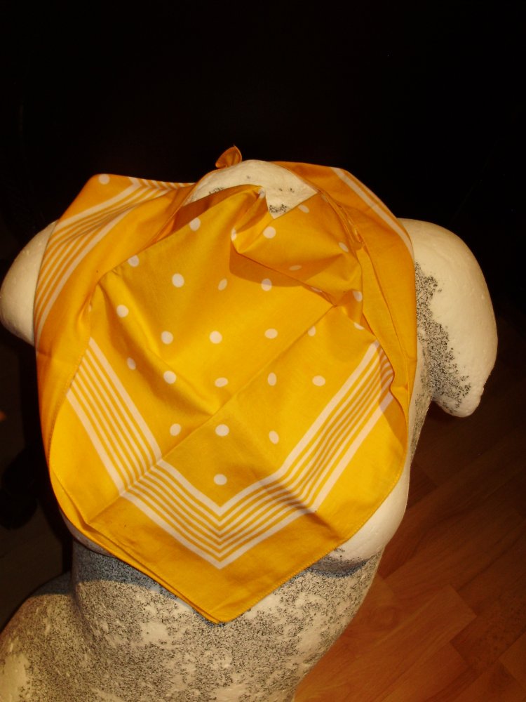 Tuch BW gelb weiß Muster  Neu